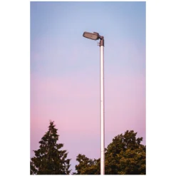 Ledvance LED gatubelysning Area Value Medium SPD Aluminium Grå 65W 8450lm 160x58D - 727 Extra Varm Vit | IP66 - Symmetrisk