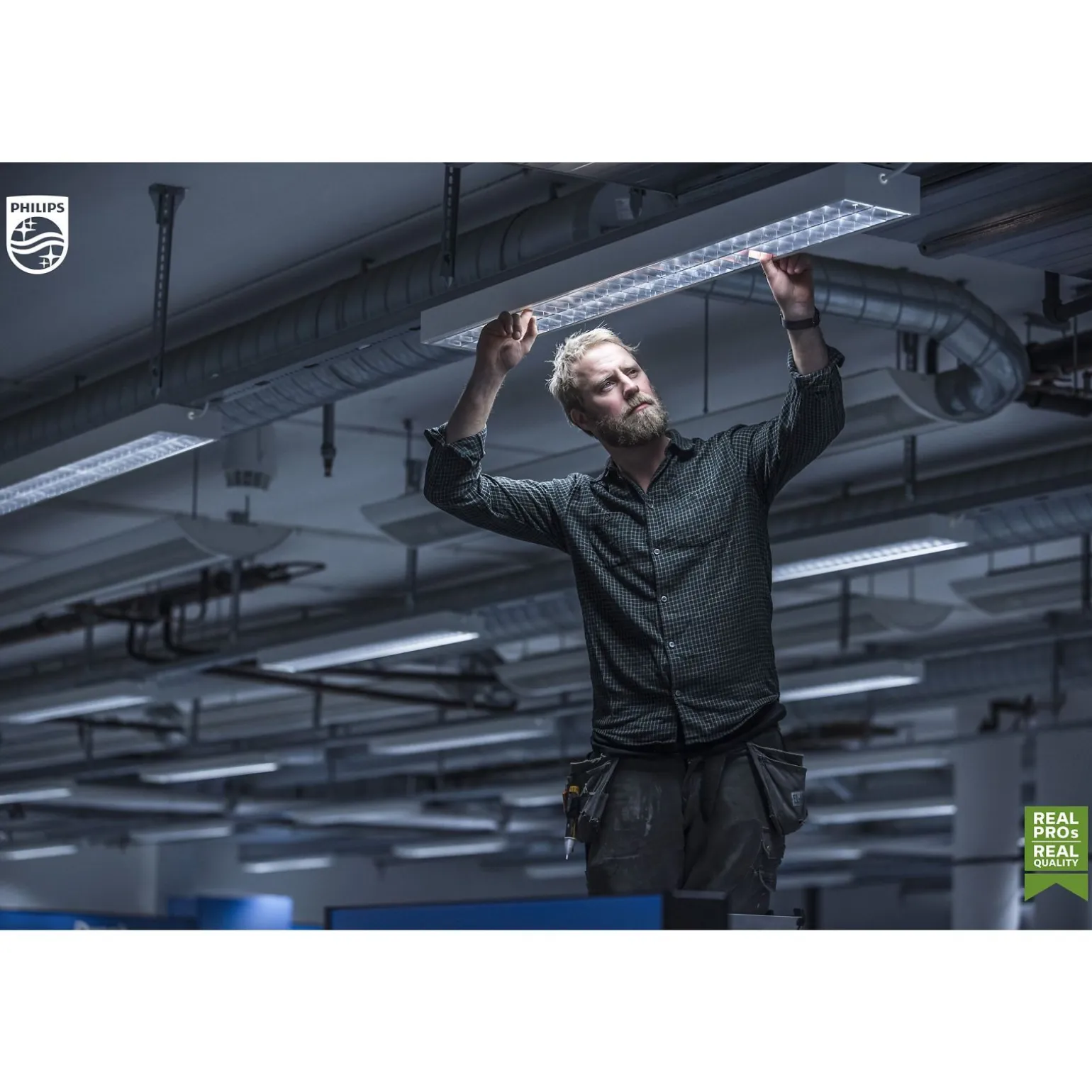 Philips CorePro LED Tube (EM/Mains) High Output 18W 1850lm - 830 Varm Vit | 120cm - Ersättare 36W