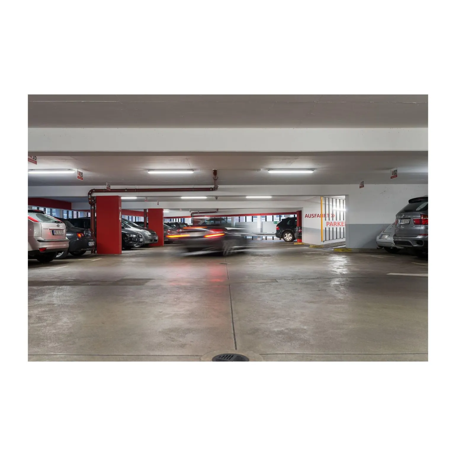 Philips LED Allmänbruksarmatur Vattentät Coreline 62W 10000lm - 840 Kallvit | 150cm - Dali Dimbar - Ersättare 2x58W