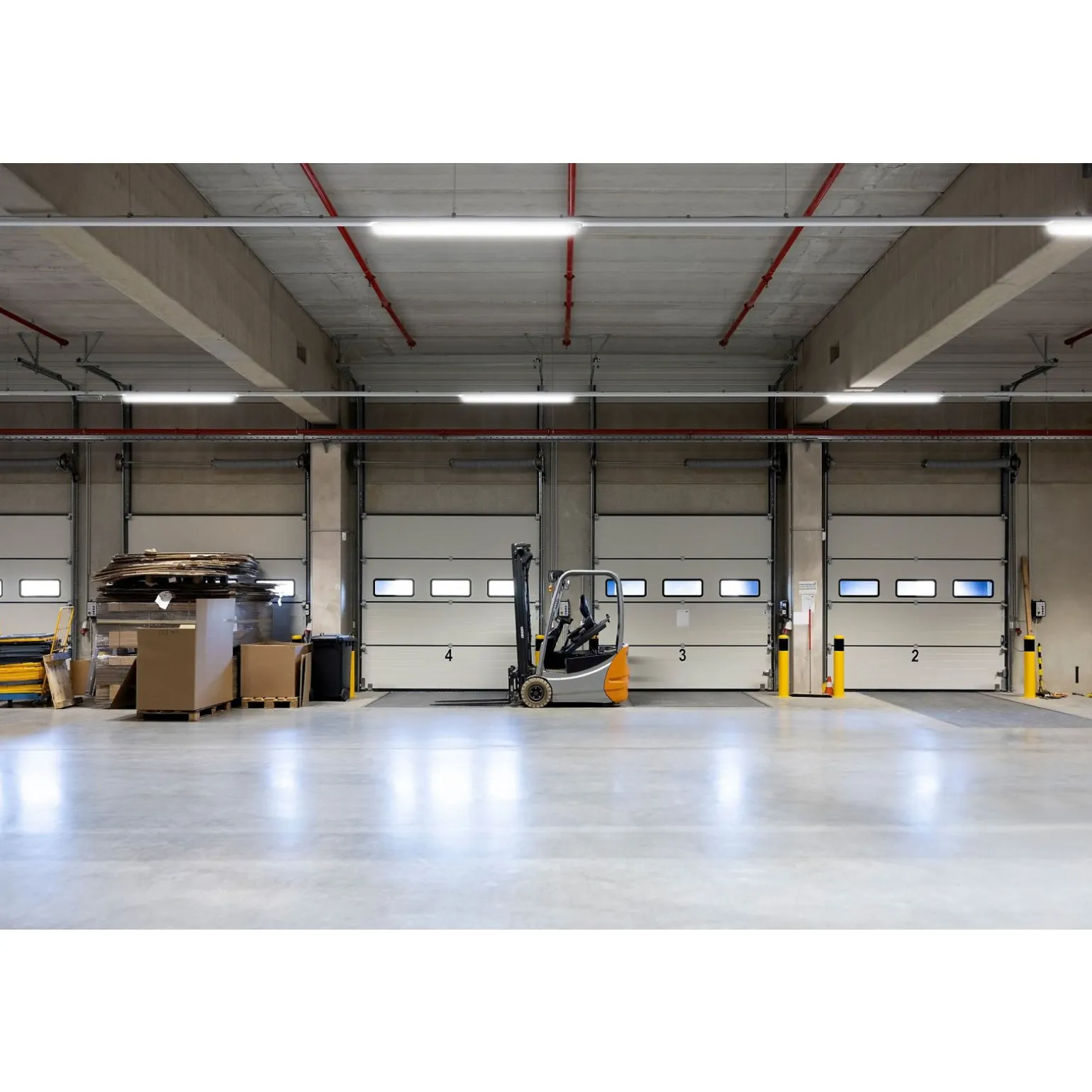 Philips LED Allmänbruksarmatur Vattentät CoreLine WT120C G3 50W 8000lm - 840 Kallvit | 120cm - Interact Dimbar -Kabelgenomföring 3-Fas - Ersättare 2x36W