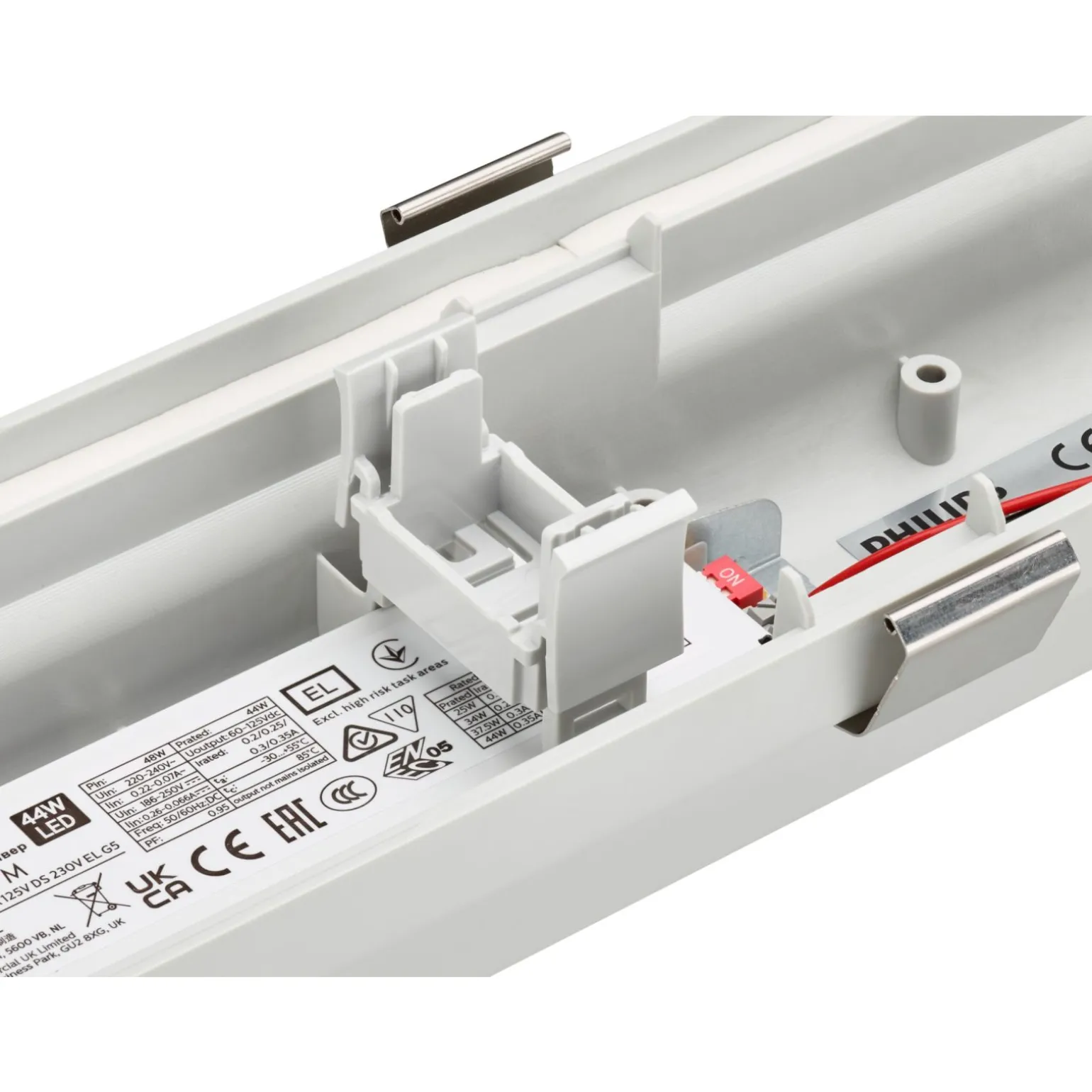 Philips LED Allmänbruksarmatur Vattentät CoreLine WT120C G3 50W 8000lm - 840 Kallvit | 120cm - Interact Dimbar -Kabelgenomföring 3-Fas - Ersättare 2x36W
